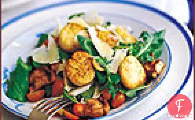 Fennel, Mushroom and Arugula Salad with Seared Scallops
