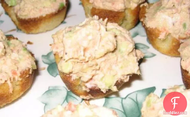 Goat's Cheese, Avocado & Smoked Salmon Cups