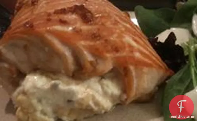 सारा का सोया मैरीनेट और क्रीम चीज़-स्टफ्ड सैल्मन