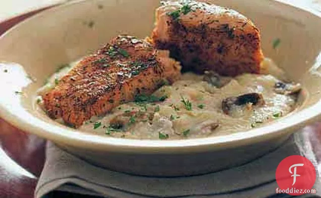 Broiled Salmon Over Parmesan Grits