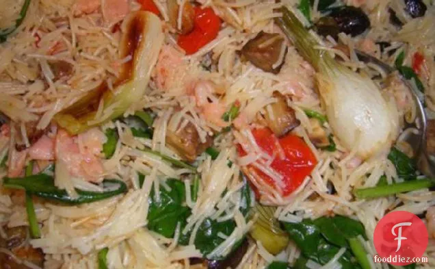 भुनी हुई सब्जियों के साथ सॉकी पोपी पास्ता