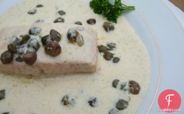 मलाईदार नींबू सॉस कम कार्ब के साथ दक्षिण समुद्र तट सामन