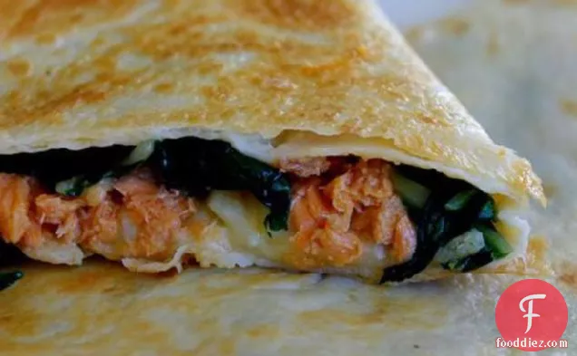 हार्ट-हेल्दी सैल्मन क्साडिलस