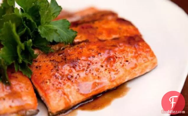 Seared Salmon With Balsamic Glaze