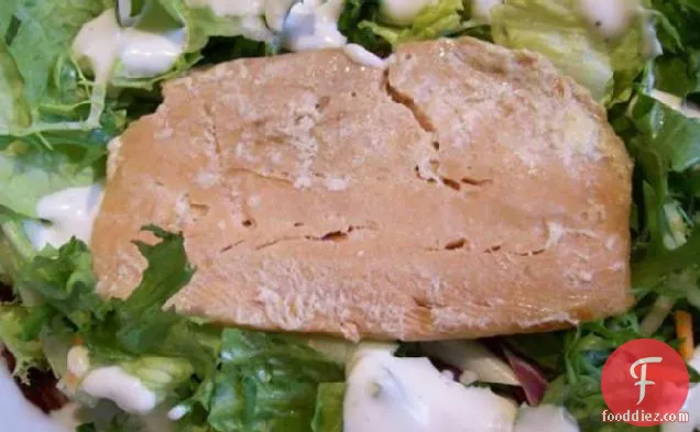 अरुगुला के साथ आसान बेक्ड सामन