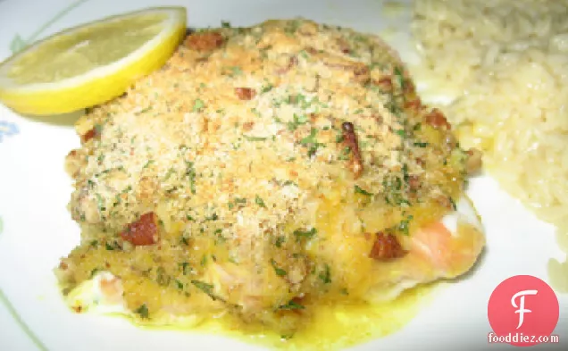 तोरी और डिल क्रीम के साथ बेक्ड सामन