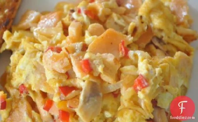 लियो-लॉक्स, अंडे और प्याज (लाल घंटी मिर्च के साथ मेरा संस्करण)