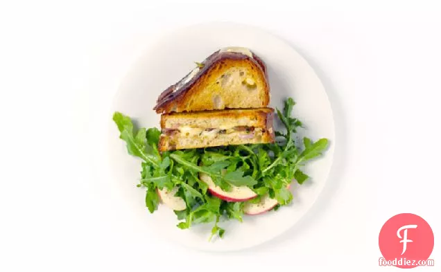 Gruyère Grilled Cheese With Apple Salad