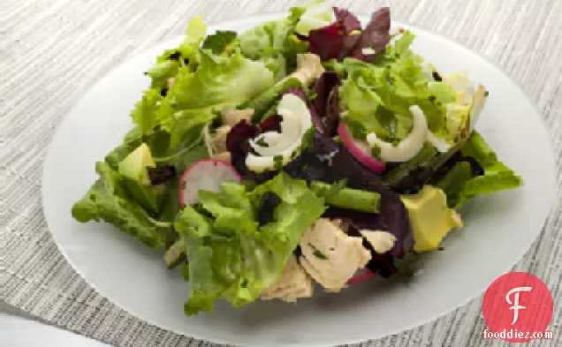 Tuna, Olive, Avocado, and Green Bean Salad Recipe