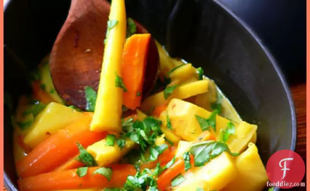 Saffron-flavored Vegetable Pot