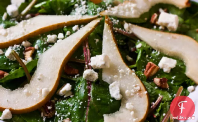 Spinach and Pear Salad with Rosemary Vinaigrette