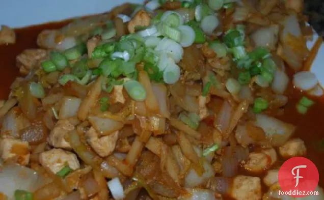 चीनी गोभी के साथ स्टिर-फ्राइड चिकन