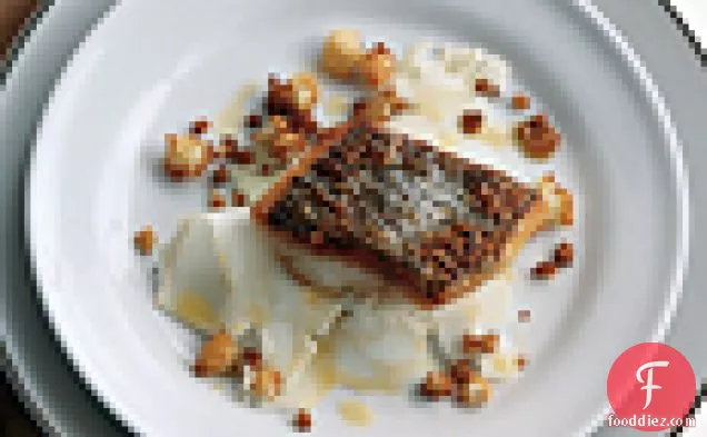 फूलगोभी की जोड़ी के साथ सियर बास