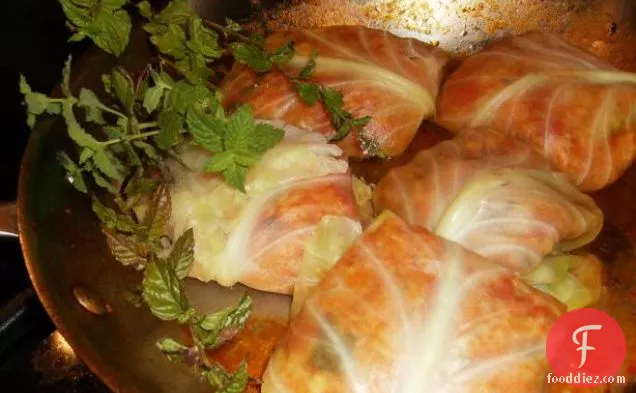 Stuffed Cabbage Leaf Rolls
