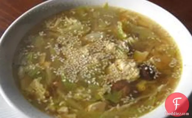 गर्म और खट्टा टोफू सूप (सुआन ला डोफू तांग)