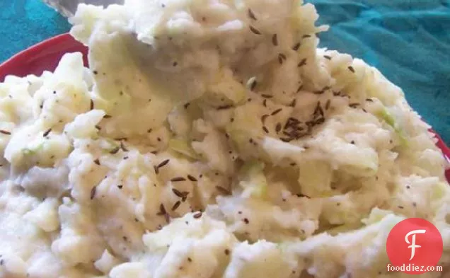 Colcannon (Mashed Potatoes With Cabbage)