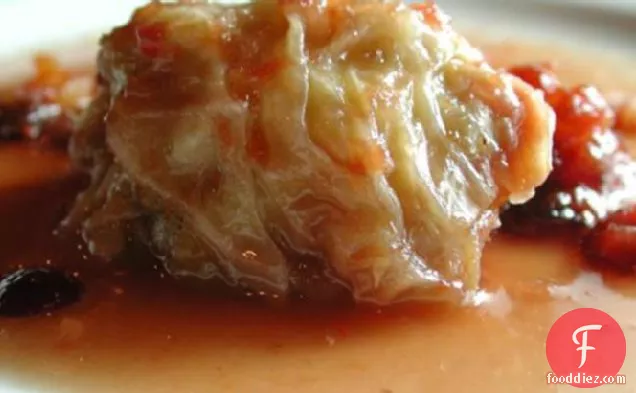 Stuffed Cabbage with Cranberry Sauce