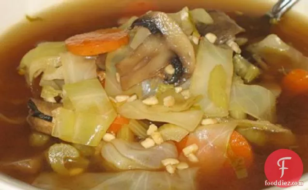 थाई सुगंधित सब्जी का सूप