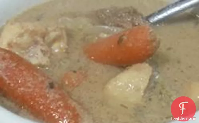 मशरूम और अजवाइन की क्रीम के साथ हिरण सूप