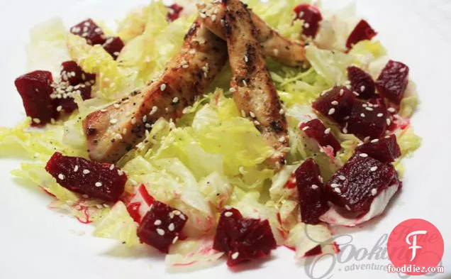 Chicken Salad With Lettuce And Beetroot