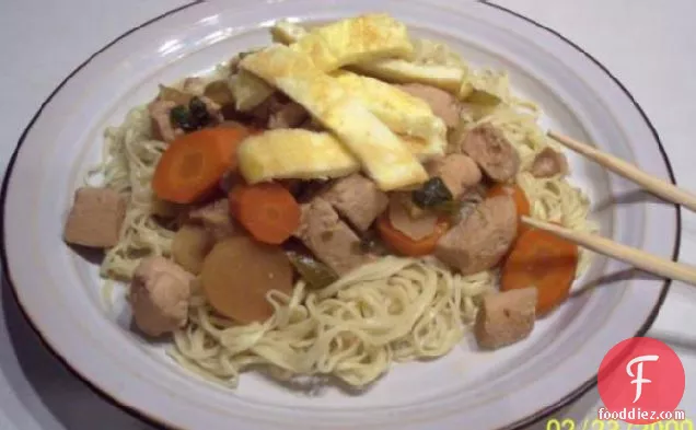 क्रॉक पॉट चिकन चाउ मीन