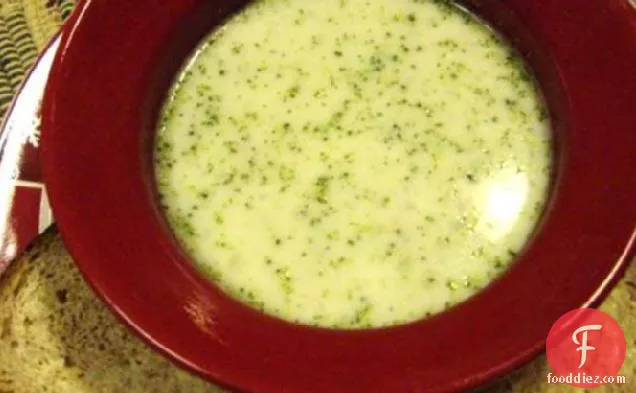 No Cream Creamy Broccoli Soup