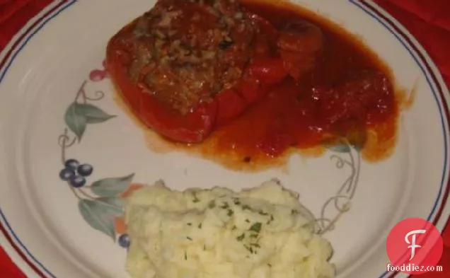 धीमी कुकर भरवां घंटी मिर्च