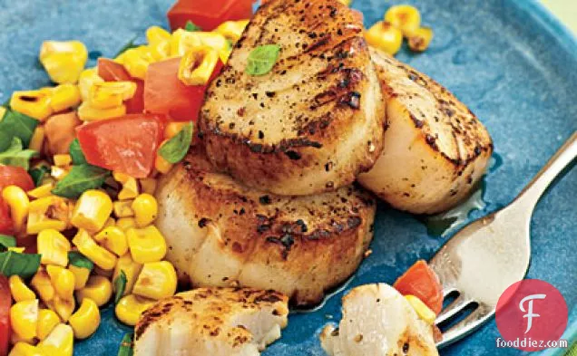 Seared Scallops with Farmers' Market Salad