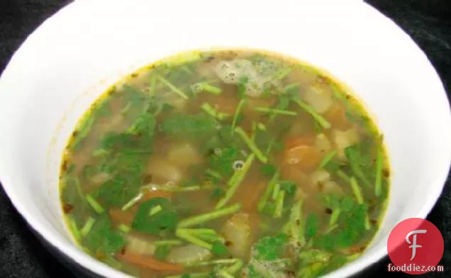 जलकुंभी के साथ दाल का सूप