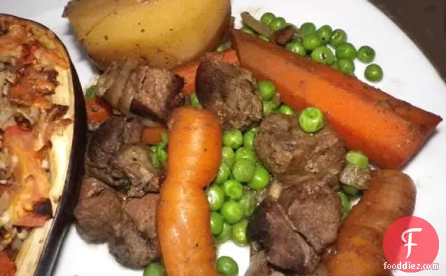 क्रॉक पॉट ग्राम्य भेड़ का बच्चा स्टू