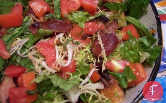 मसालेदार थाई चिकन सलाद