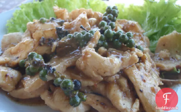 Garlic Pepper Chicken - Thai (Gai Tod Kratiem Prik Tai)