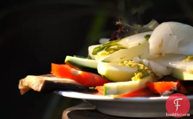 ग्रीष्मकालीन सब्जी प्लेट